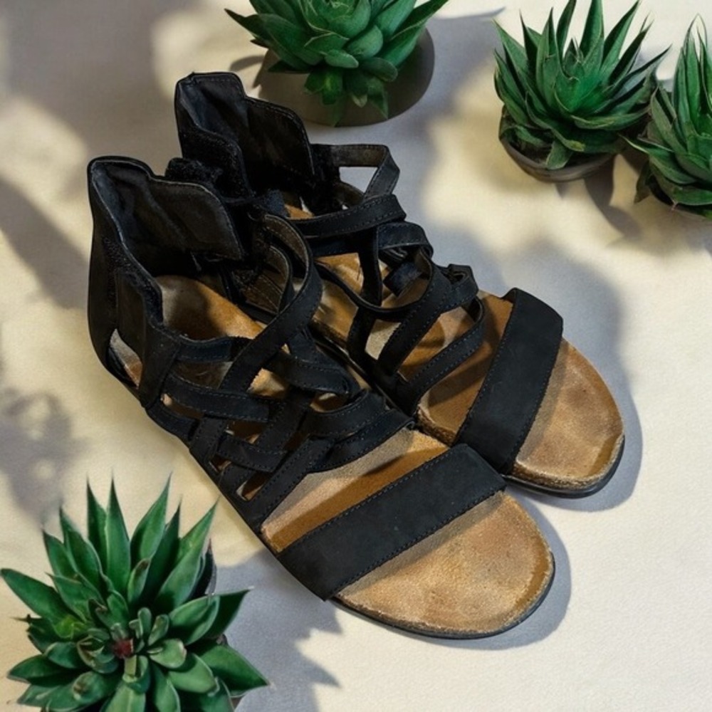 Naot Footwear Strappy Sandals‎ Black 38 Women 7.5 Gladiator Comfort Casual